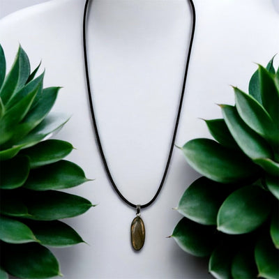 Labradorite Oval Pendant for Intuition, Protection & Energy Balance