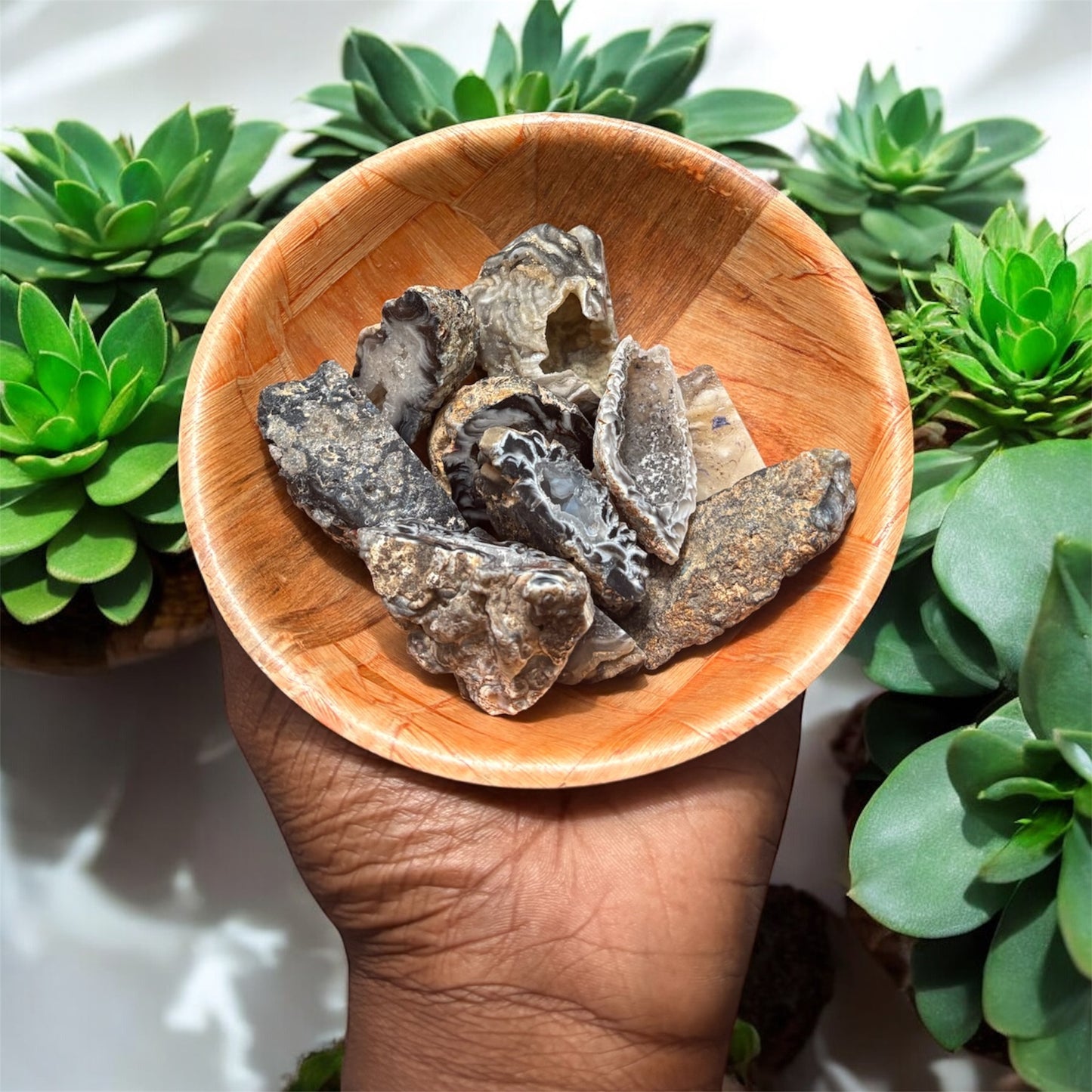 Raw Agate Geode – Crystal for Balance, Focus, and Emotional Healing